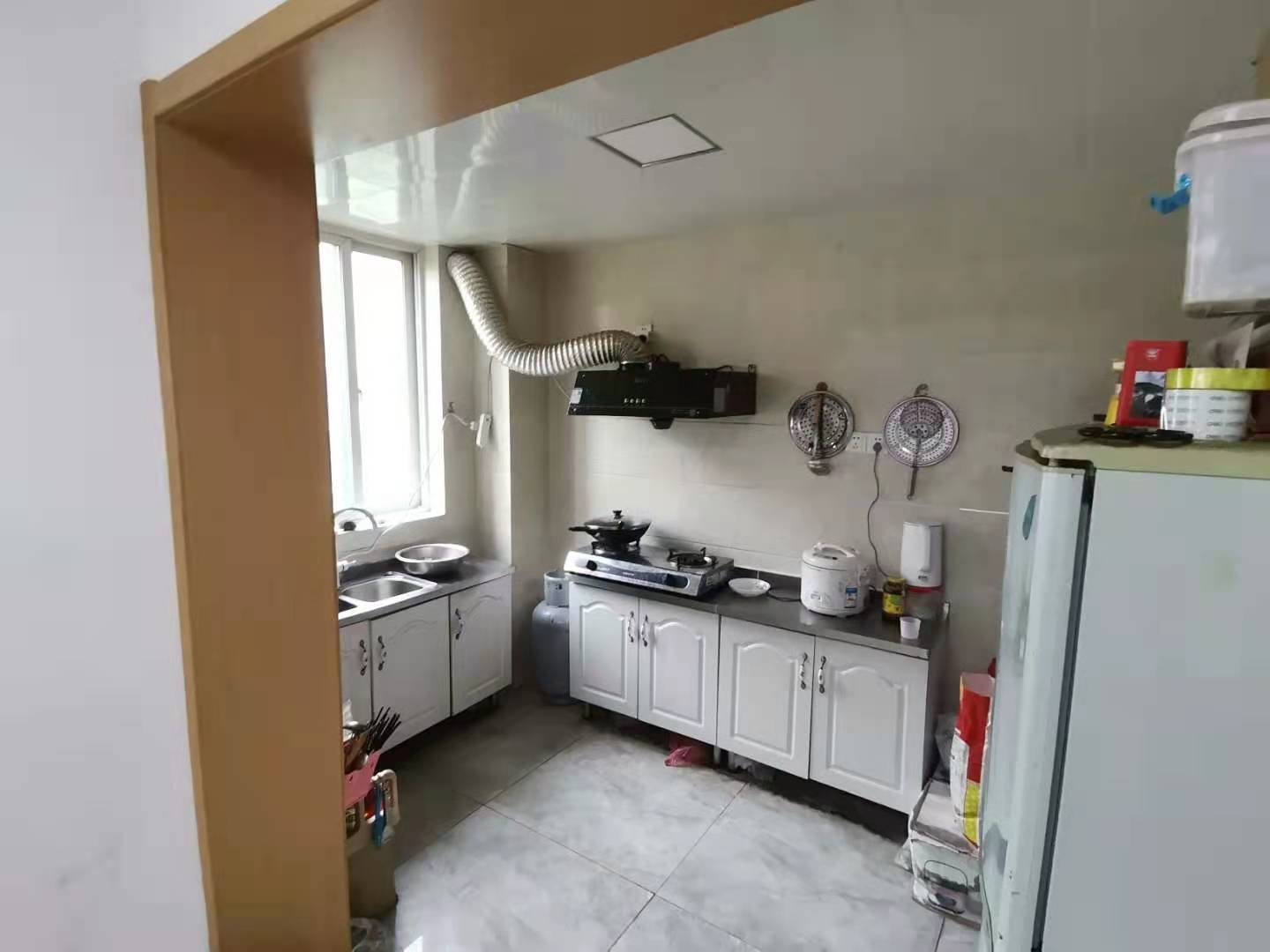 0a5211762aaf4923bfdadedfc91f3bd8.jpg